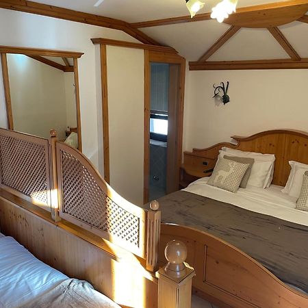 Hotel Valle Verde - Rent Ski & Bike 塔尔维西奥 外观 照片