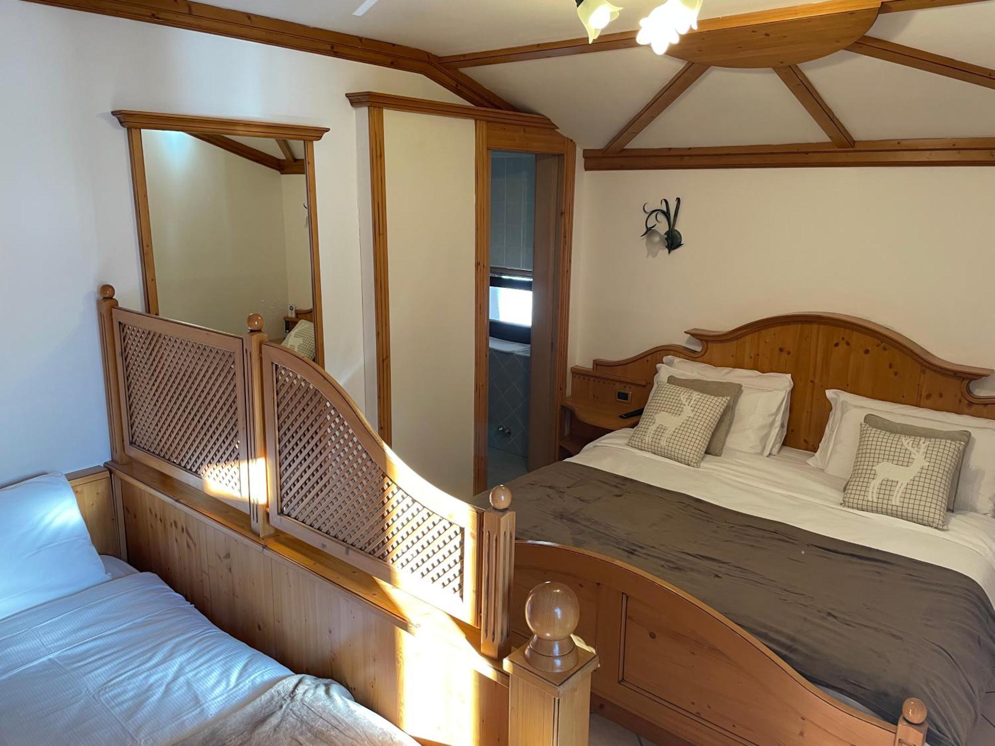 Hotel Valle Verde - Rent Ski & Bike 塔尔维西奥 外观 照片