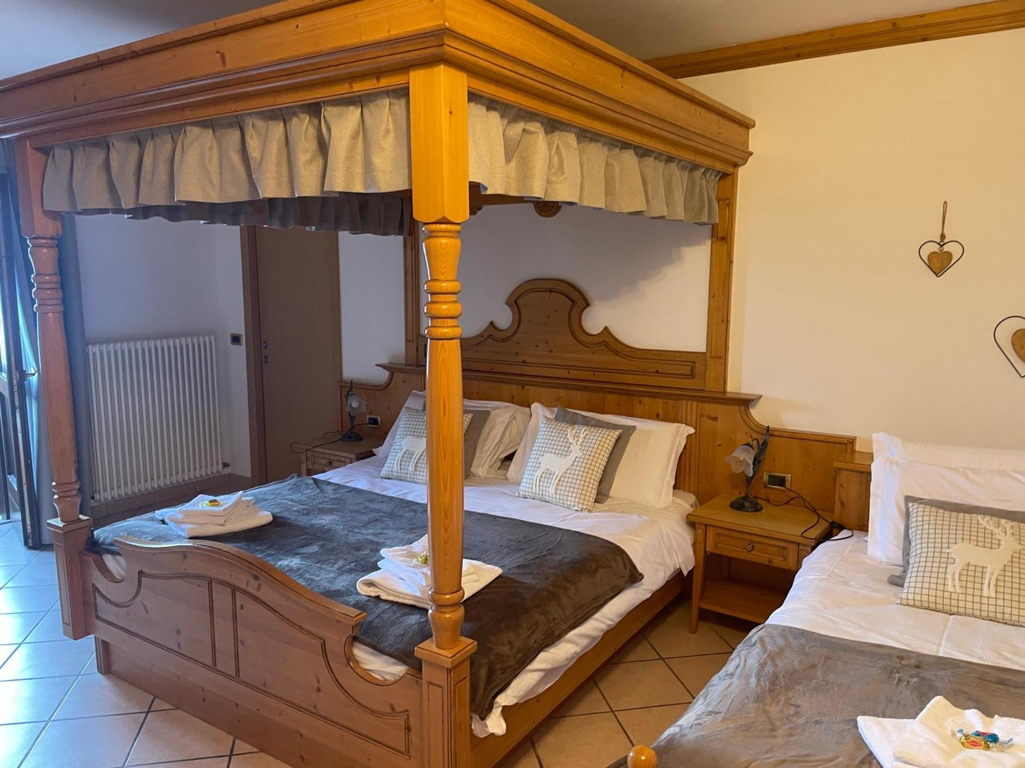 Hotel Valle Verde - Rent Ski & Bike 塔尔维西奥 外观 照片